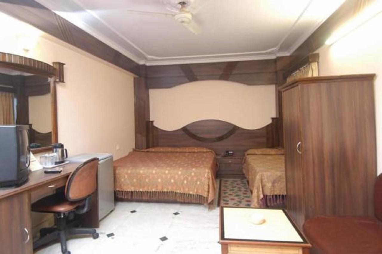 Hotel Welcome Palace Agartala Exteriér fotografie