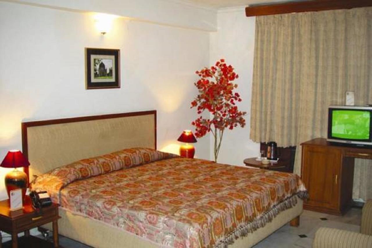 Hotel Welcome Palace Agartala Exteriér fotografie